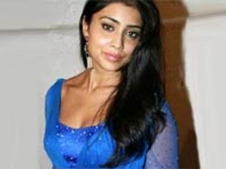 யோகா கத்துக்க...! - த்ரிஷாவுக்கு ஷ்ரியா அட்வைஸ்