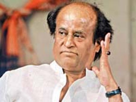 பால் தாக்கரே எனக்கு கடவுள் மாதிரி-ரஜினிகாந்த்