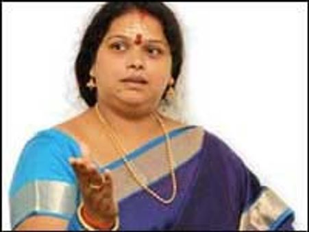 நயன், பிரபுதேவா ஜோடியாக சுற்றுவதை தடை செய்க-ரமலத் அதிரடி