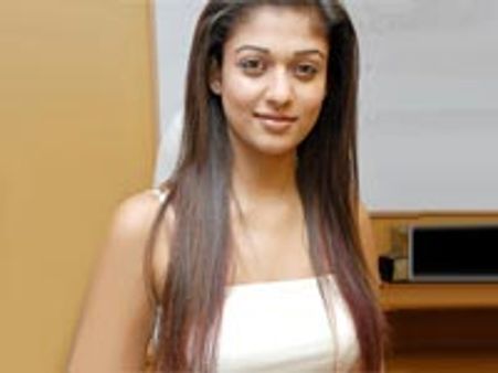 நயன்தாரா மேனேஜர்-பிஆர்ஓ நீக்கம்-பல லட்சம் மோசடி?