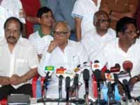 ரஜினி-கமல் பங்கேற்கும் இயக்குநர்களின் 'டி-40'!