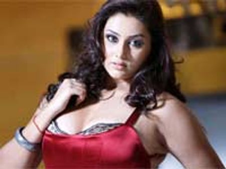 நமீதாவை 'ரெக்கமன்ட்' செய்த முதல்வர்!!