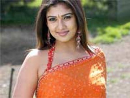 'நடிக்க ஆசைதான்... அவரு விடமாட்டாரே!'