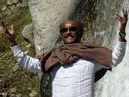 இமயமலையில் பாபா குகையில் ரஜினி!