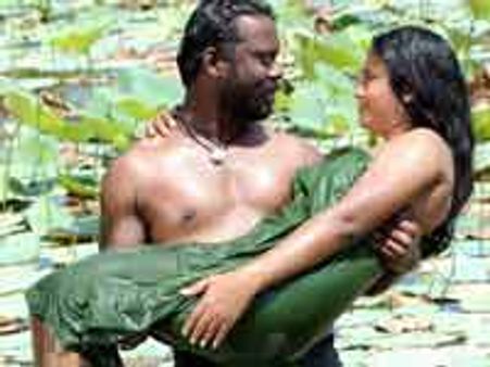 ஒச்சாயிக்கு வரிவிலக்கு தர மறுப்பதா... தயாரிப்பாளர் கடுப்பு