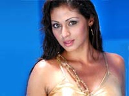 இந்தியை நம்பினேன்... பிற மொழி வாய்ப்புகள் போனதுதான் மிச்சம்! - சதா