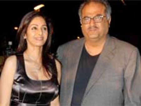 கதை திருட்டு வழக்கு: நடிகை ஸ்ரீதேவி, போனி கபூருக்கு பிடி ஆணை!