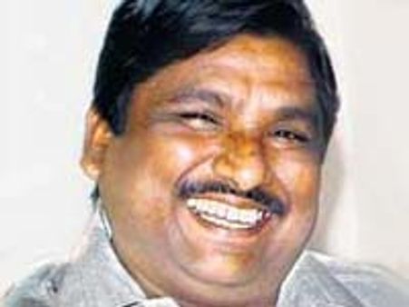 எந்திரன் கதை-உரிமை கோரி மேலும் ஒரு தமிழ் எழுத்தாளர் போலீஸில் புகார்