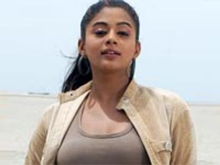 தமிழில் நடித்தால் முன்னணி ஹீரோக்களுடன் மட்டுமே-பிரியாமணி