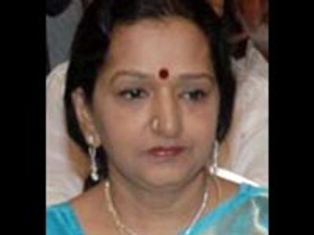 நடிகர் விஜய்யின் தாயார் ஷோபாவுக்கு வாழ்நாள் சாதனை விருது