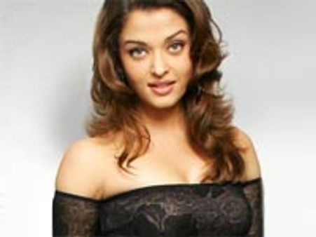 ஐஸ்வர்யாவுக்கு இன்று 37வது பிறந்த நாள்-குடும்பத்தினருடன் கொண்டாட்டம்