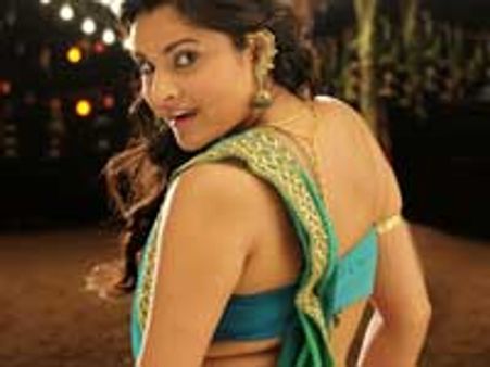 திவ்யாவுக்கு எதிராக இந்து மக்கள் கட்சி!