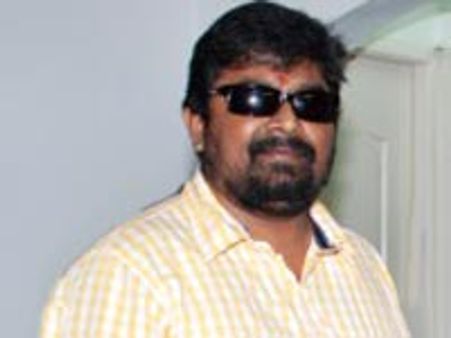 உதவி இயக்குநர்களை தரக்குறைவாகப் பேசி மன்னிப்பு கேட்ட மிஷ்கின்!!