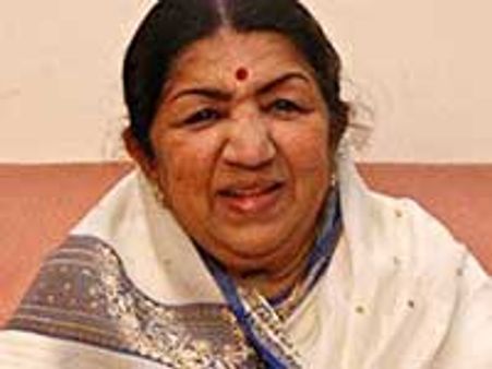 லதா மங்கேஷ்கருக்கு வாழ்நாள் சாதனையாளர் விருது!