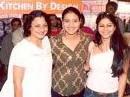 18 ஆண்டுகளுக்குப் பின் இணையும் கஜோல், தனுஜா