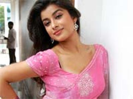 ஆர்.கே.வுடன் இணையும் மதுரிமா