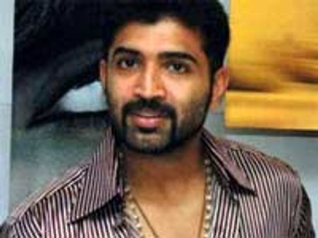 நடிகர் அருண் விஜய் மீது நுங்கம்பாக்கம் போலீஸ் கொலை முயற்சி வழக்கு