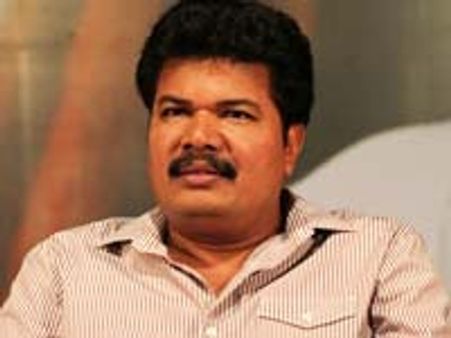 எந்திரன் கதைத் திருட்டு: எழுத்தாளர் வழக்கில் ஷங்கருக்கு நோட்டீஸ்