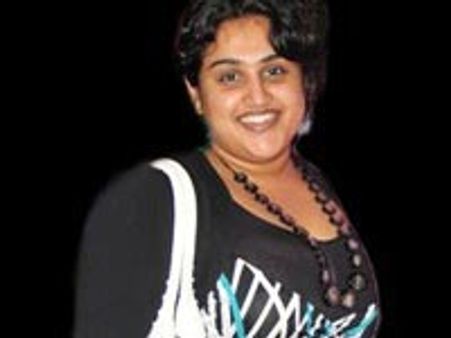 முதல் கணவர் ஆகாஷ் மீது போலீசில் வனிதா புகார்!