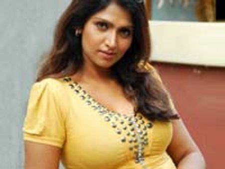 புவனேஸ்வரியும் 'பாவத்தின் சம்பளமும்'!