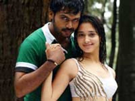 கார்த்தியுடன் என்னை இணைத்துப் பேசுவது முட்டாள்தனம்! - தமன்னா