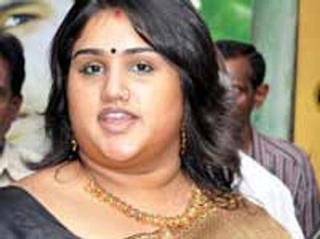 யார் பொறுப்பில் மகன்-ஆகாஷ் தொடர்ந்த வழக்கில் வனிதாவுக்கு நோட்டீஸ்