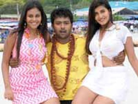 சித்து ப்ளஸ் டூ - விமர்சனம்