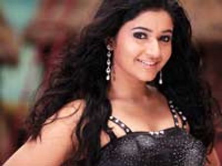 படம் பார்க்க ஆளில்லை... தியேட்டர்களில், காலை-இரவு காட்சிகள் ரத்து!!