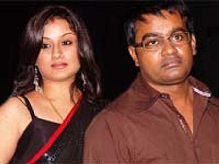 செல்வராகவனின் புதிய காதல்-சினிமா தொடர்பில்லாத பெண்ணை மணக்கிறார்