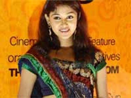 கன்னட களவாணியிலும் ஓவியா