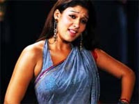 நயன்தாரா தரும் மெகா பார்ட்டி!