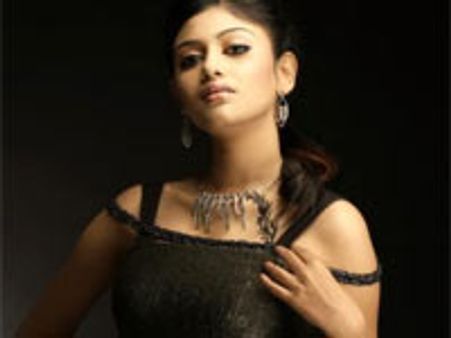 மன்மதன் அம்பு மனசை நோகடித்துவிட்டது-ஓவியா