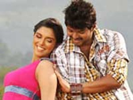 விஜய்யின் காவலனுக்கு 'யு' சான்று!