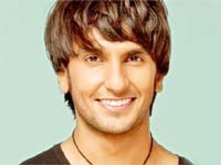 பாலிவுட்டின் அடுத்த சூப்பர் ஸ்டார் ரன்வீர் சிங்: ஷாருக் கான் புகழாரம்