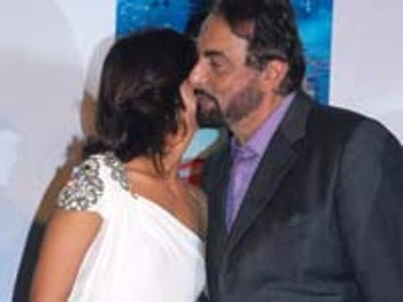 அரவான் மூலம் தமிழுக்கு வரும் கபீர் பேடி!