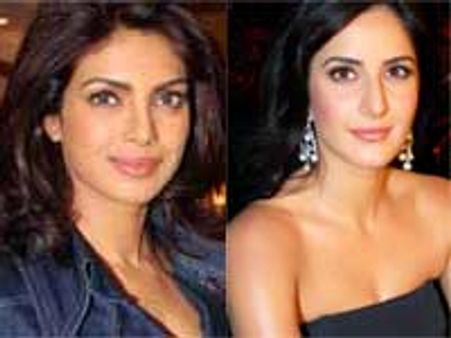 பிரியங்கா சோப்ரா, காத்ரீனாவிடமிருந்து ரூ. 12 கோடி பறிமுதல்-வருமான வரித்துறை