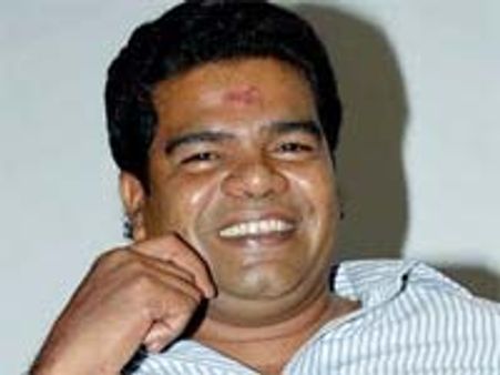 அதிமுகவில் சேர்ந்த நடிகர் பொன்னம்பலம், பாடகர் சிலோன் மனோகர்