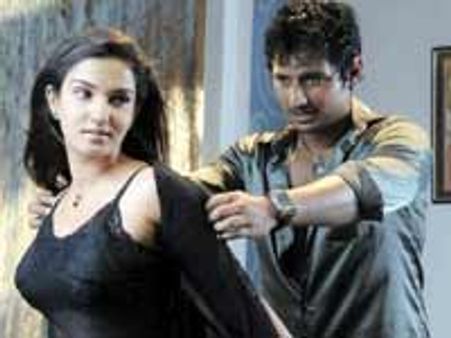 உலகக் கோப்பை கிரிக்கெட்டால் வசூலுக்கு ஆபத்து-3 வாரத்தில் திரைக்கு வரும் 15 படங்கள்