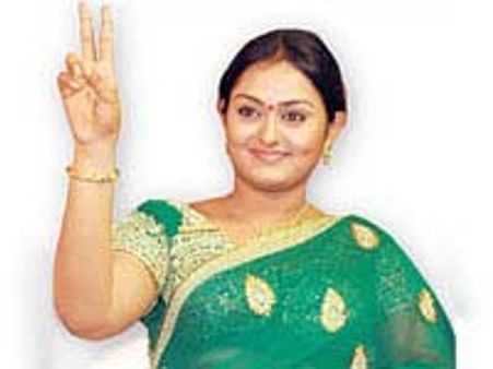 தேர்தல் 2011: கழகங்களுக்கு ஆதரவாகக் களமிறங்கும் நடிகர்கள்!