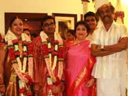 இயக்குநர் செல்வராகவன் நிச்சயதார்த்தம்.. ரஜினி வாழ்த்து!