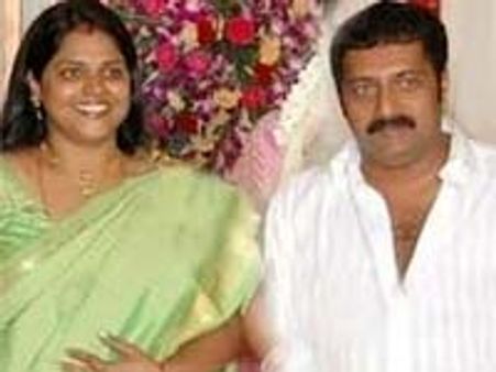 முன்னாள் மனைவி உதவியுடன் வெளியாகும் பிரகாஷ் ராஜ் படம்