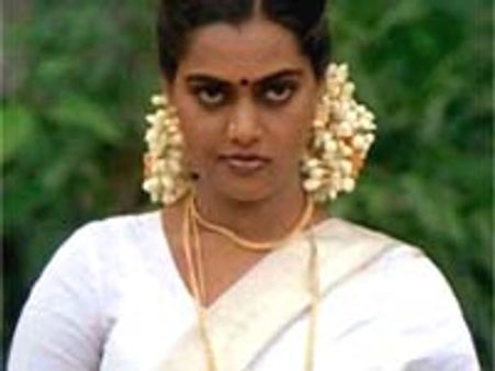 சில்க் ஸ்மிதா படம்: ரஜினியாக நஸ்ருதீன் ஷா!