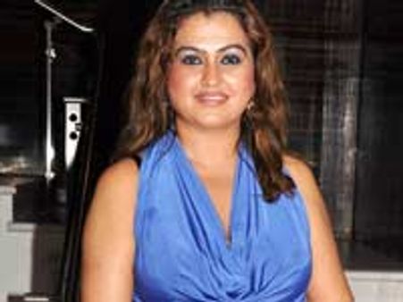 கவர்ச்சிக்கு நோ சொன்ன சோனா!!