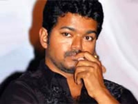 கண்ணீரில் தத்தளிக்கும் மீனவர்களை கரை சேர்க்க...! - விஜய் அறிக்கை