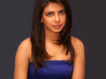 பத்துவீடு இருந்தா தப்பா? - சீறும் ப்ரியங்கா