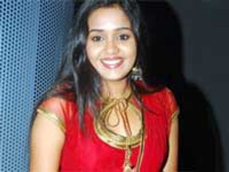 இந்தியில் மாதவனுக்கு ஜோடியாகும் அனன்யா!