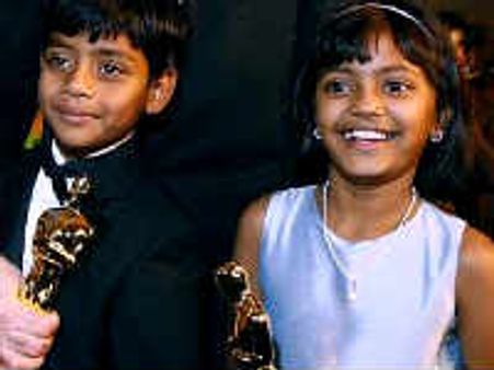 ஸ்லம்டாக் படத்தில் நடித்த சிறுவன்-சிறுமி வீடு எரிந்து சாம்பல்!