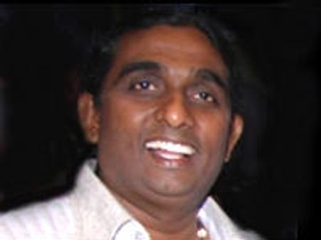 “ரீமிக்ஸ்” பெயரில் பாடல்கள் சிதைப்பா?”-தினா