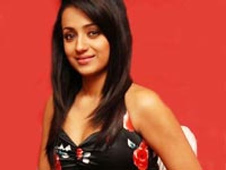 நடுக்காட்டில் புலியுடன்... த்ரிஷாவின் 'த்ரில்லர்' ஆசை!