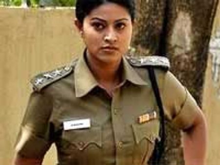 செலவு 2.5 கோடி... நஷ்டம் ரூ 8 கோடி: இயக்குநர் கிச்சாவின் 'தப்புக் கணக்கு'!